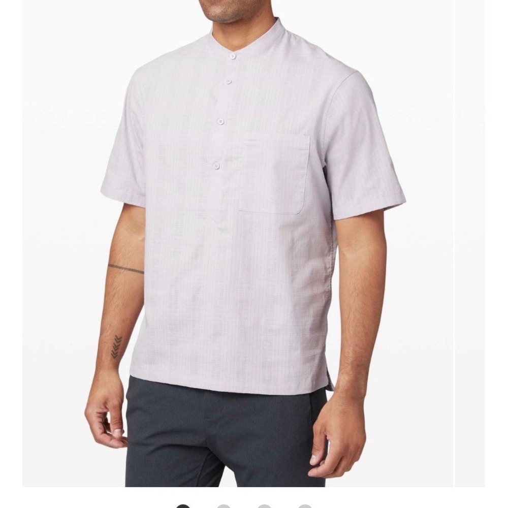 Lululemon Down to the‎ Wire Henley Shirt Short Sleeve Banded Collar